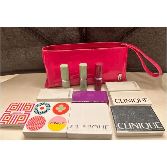 Clinique 11-Pc Lipstick & Eyeshadow Set with Makeup Pouch - Picture 1 of 11